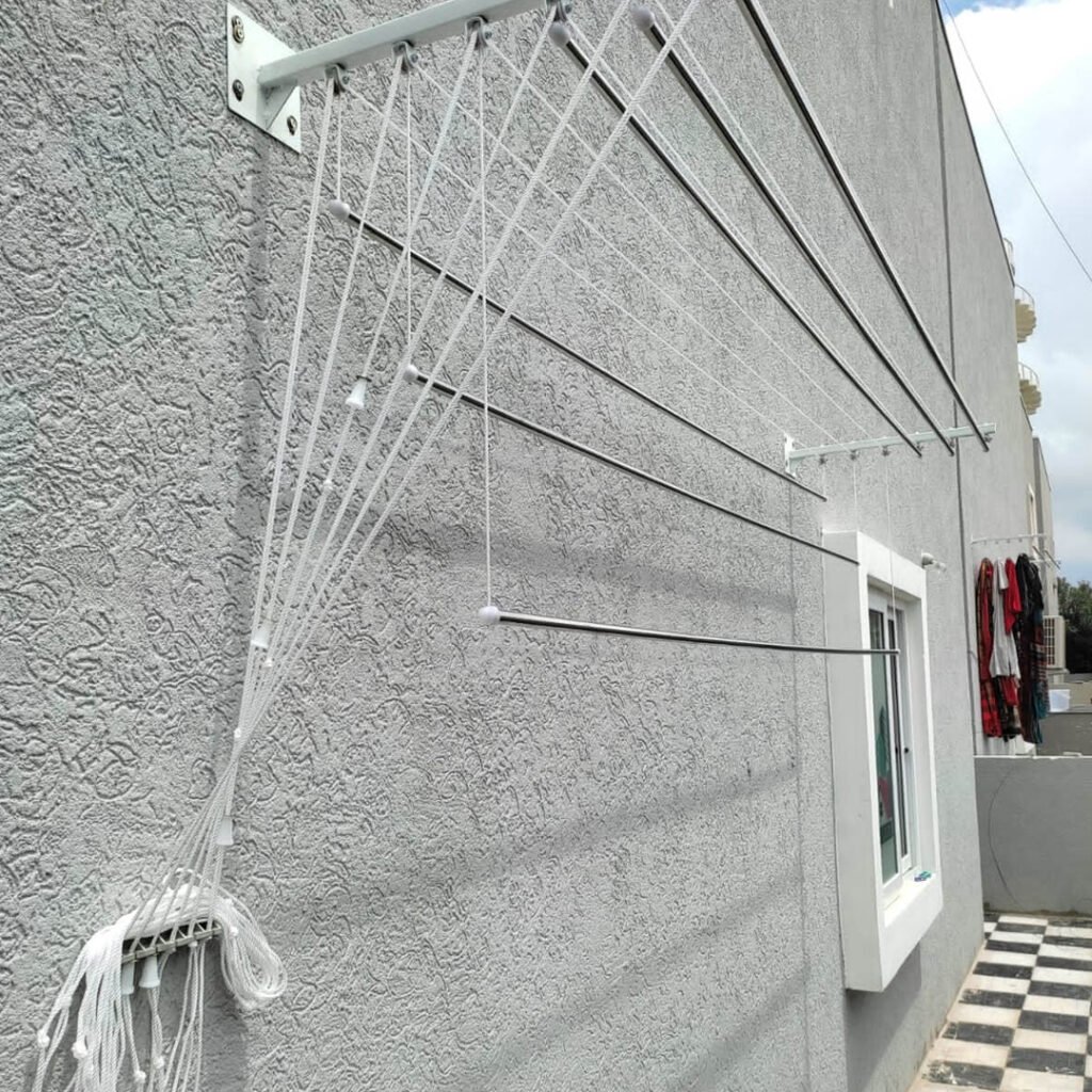 ceiling-cloth-hanger